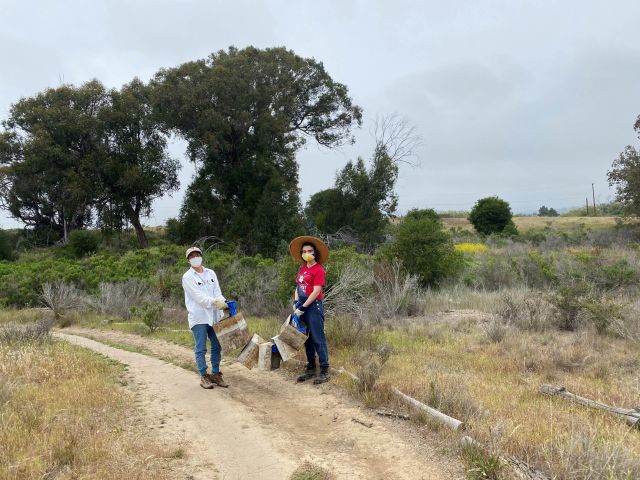 Collecting chambers at Coal oil Point 2017