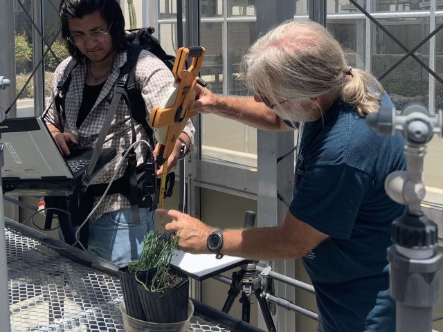 Germán and Dar testing out the equipment